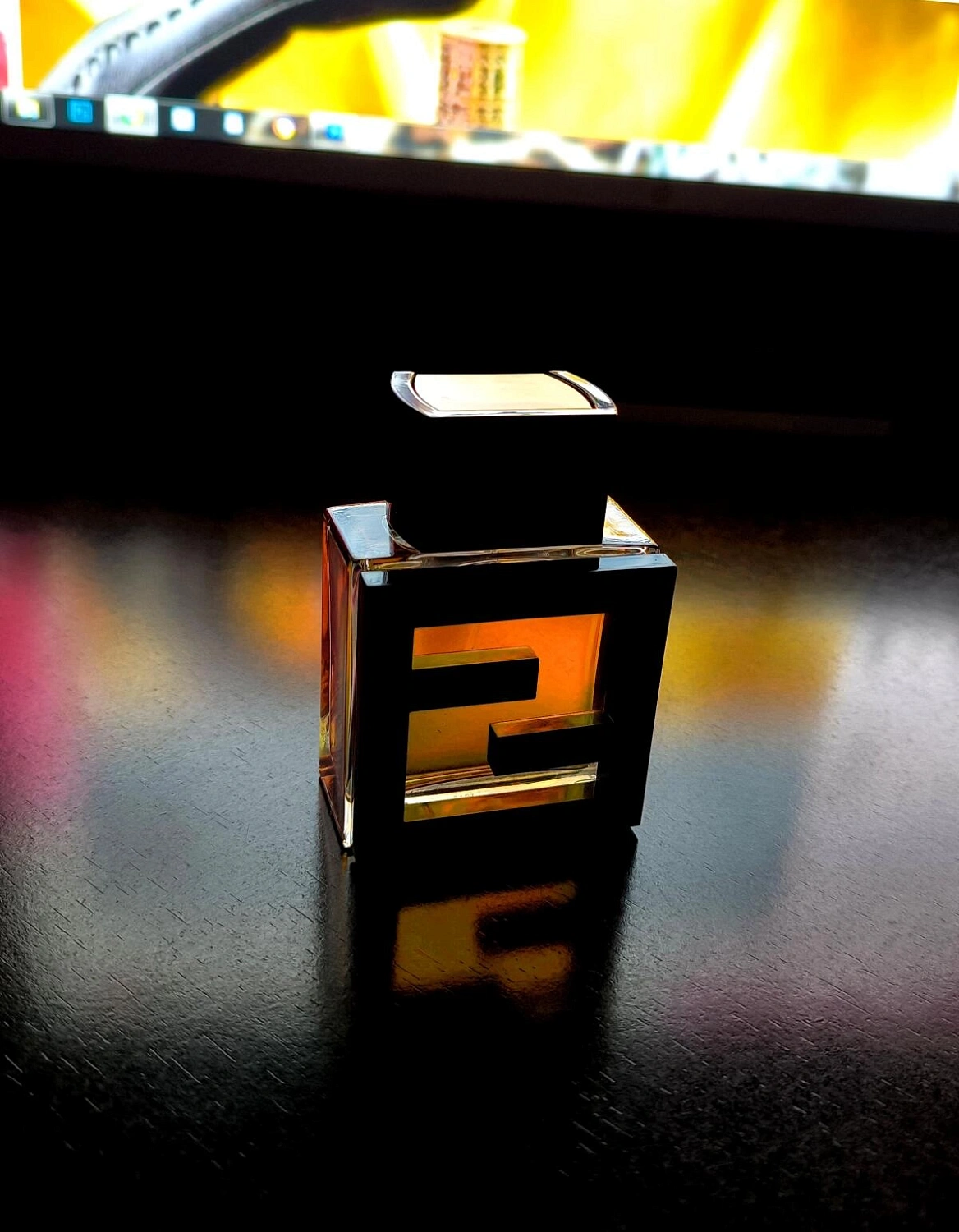 Fan di Fendi pour Homme