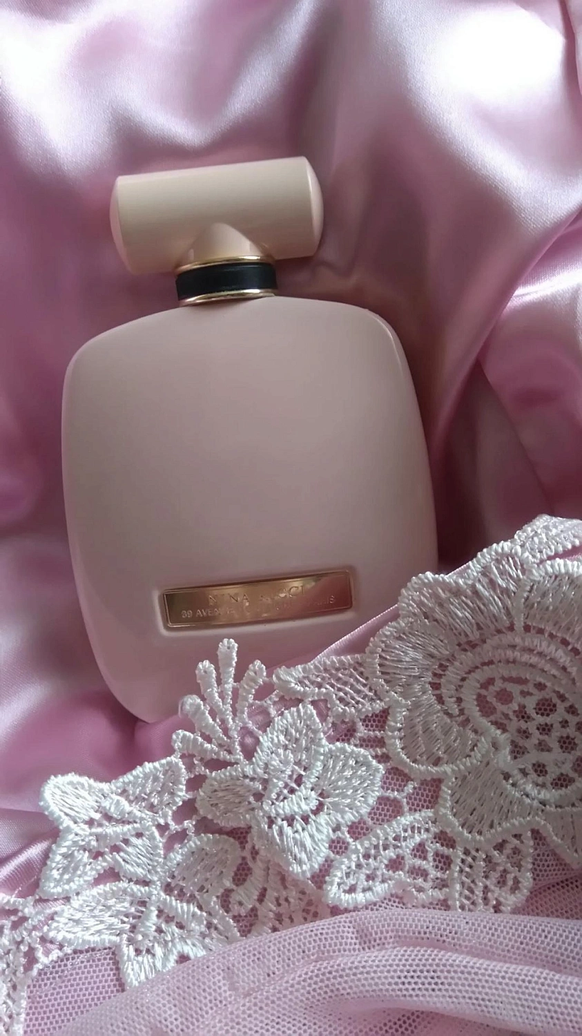 Nina Ricci Rose Extase