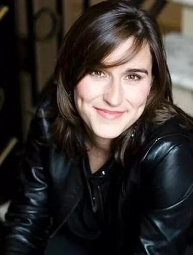 Парфюмер Celine Perdriel (Селин Пердриель)