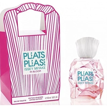 Фото Issey Miyake Pleats Please in Bloom
