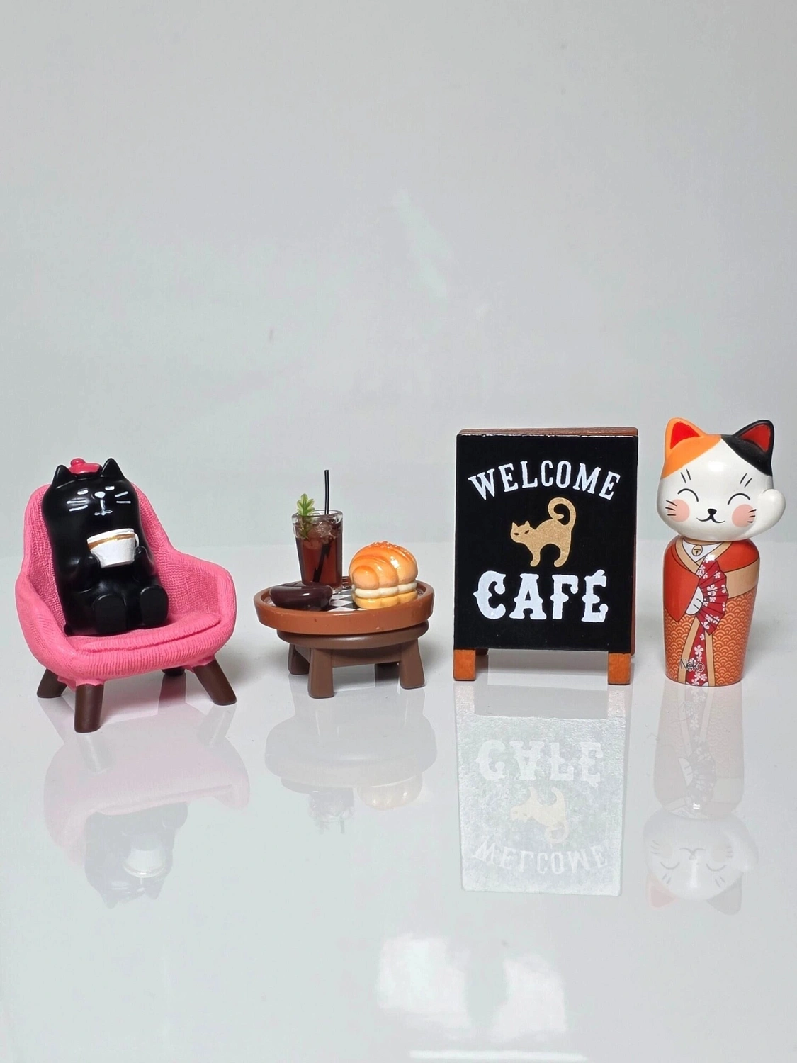 Kokeshi Neko