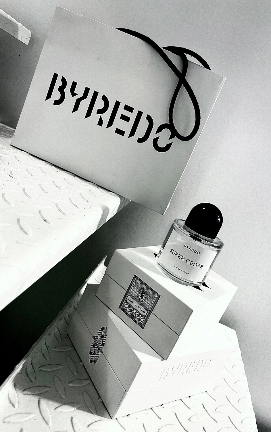 BYREDO Super Cedar