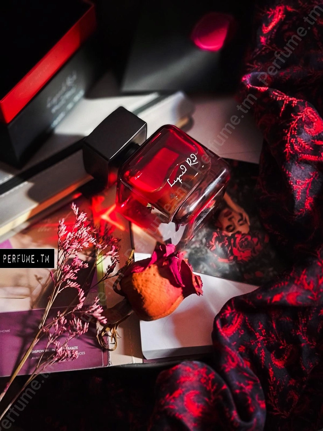 Phuong Dang Liquid Red