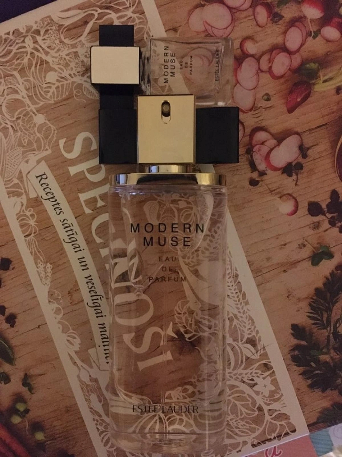 Estée Lauder Modern Muse