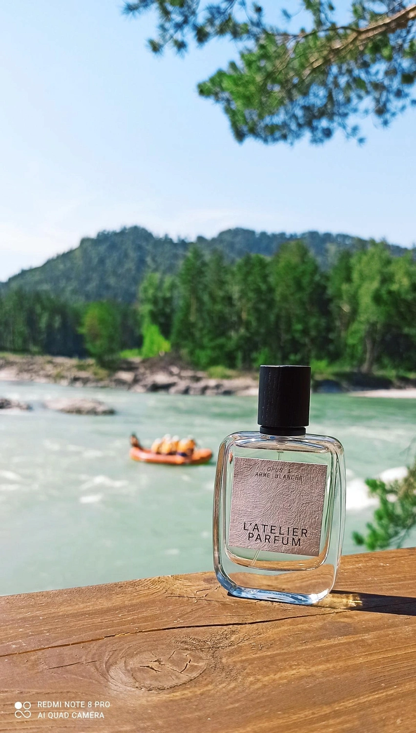 L'Atelier Parfum Arme Blanche