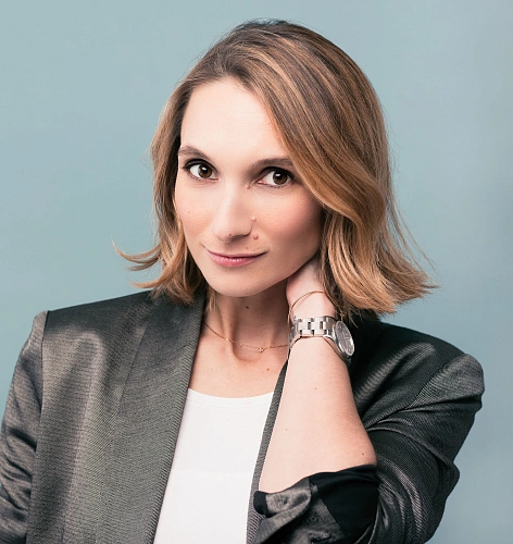Старший парфюмер Alexandra Carlin (Александра Карлен)
