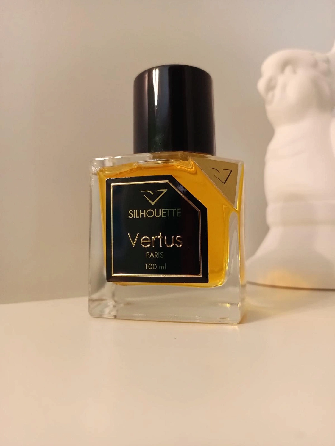 Vertus Silhouette