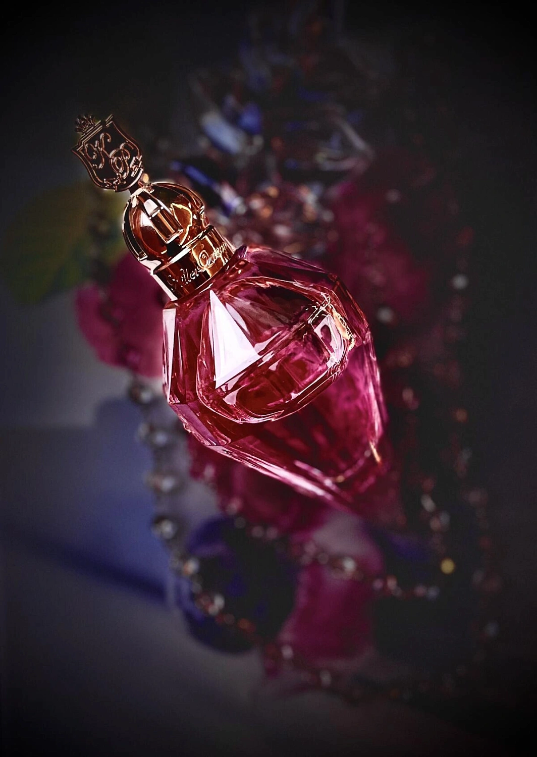 Katy Perry Killer Queen Oh So Sheer