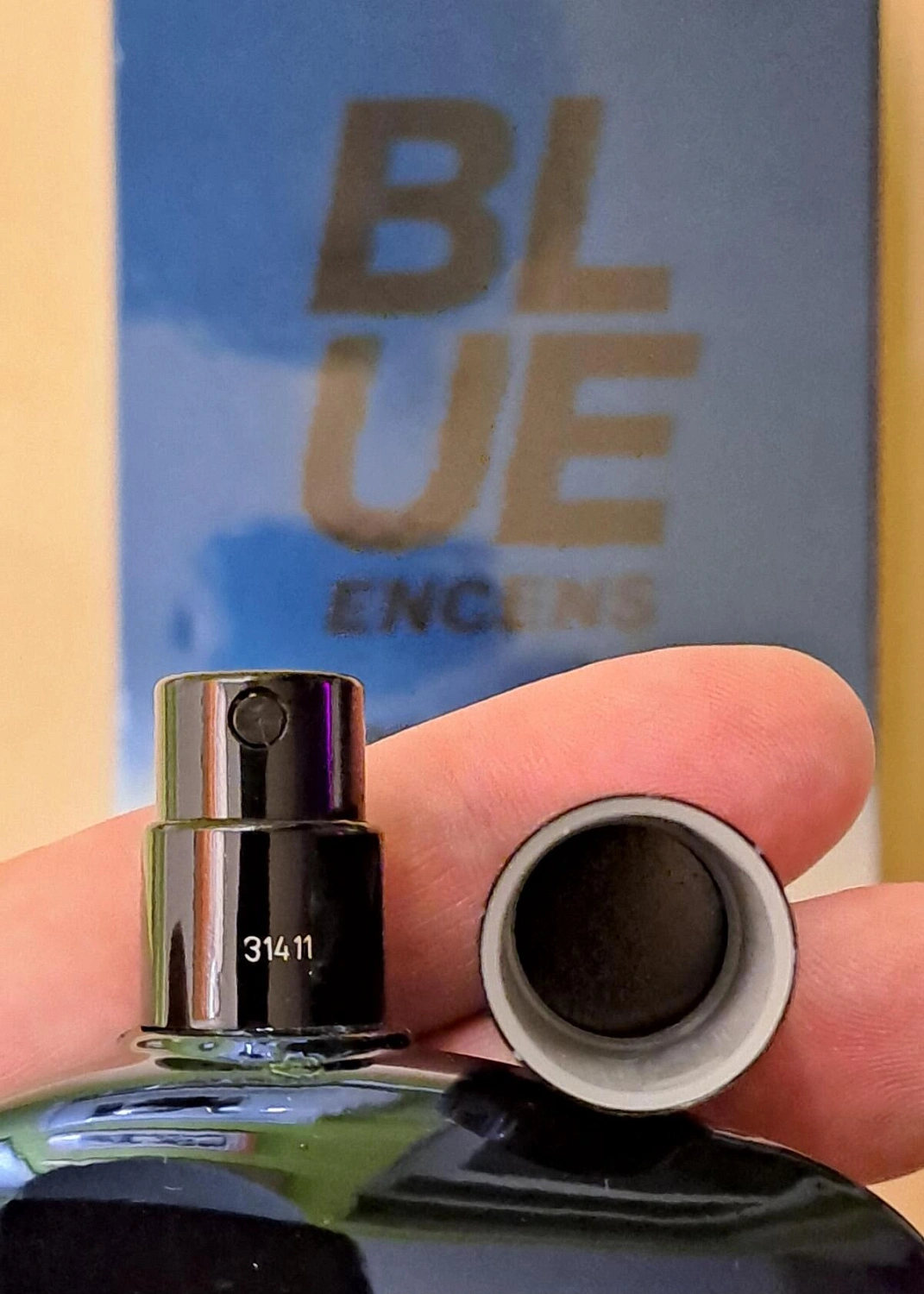 Comme des Garçons Blue Encens