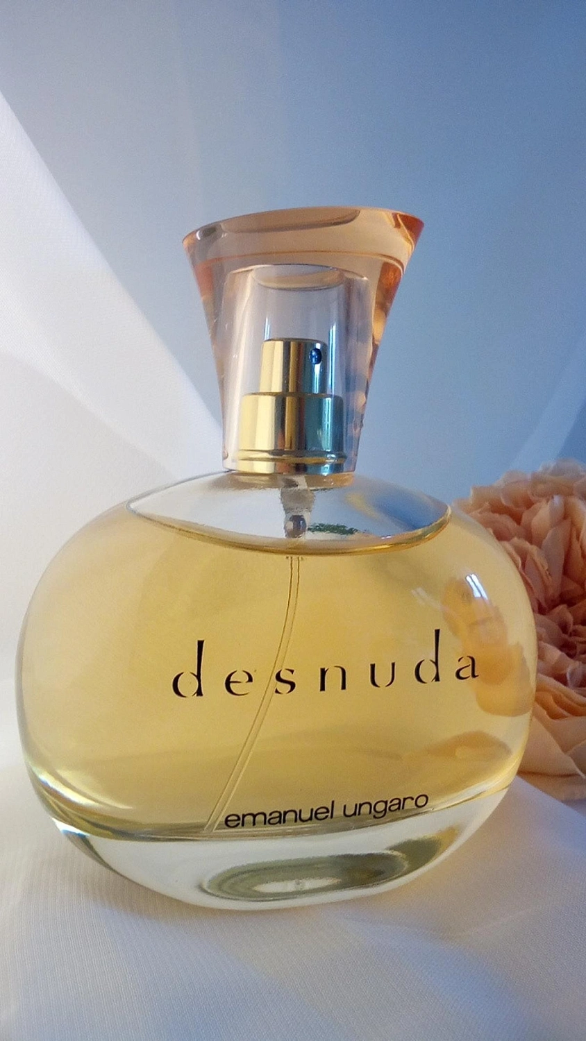 Emanuel Ungaro Desnuda