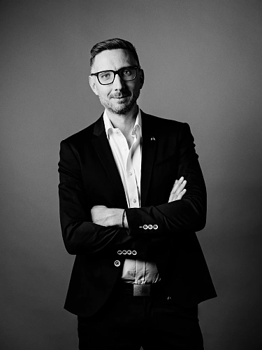 Парфюмер Julien Plos (Жюльен Плос)