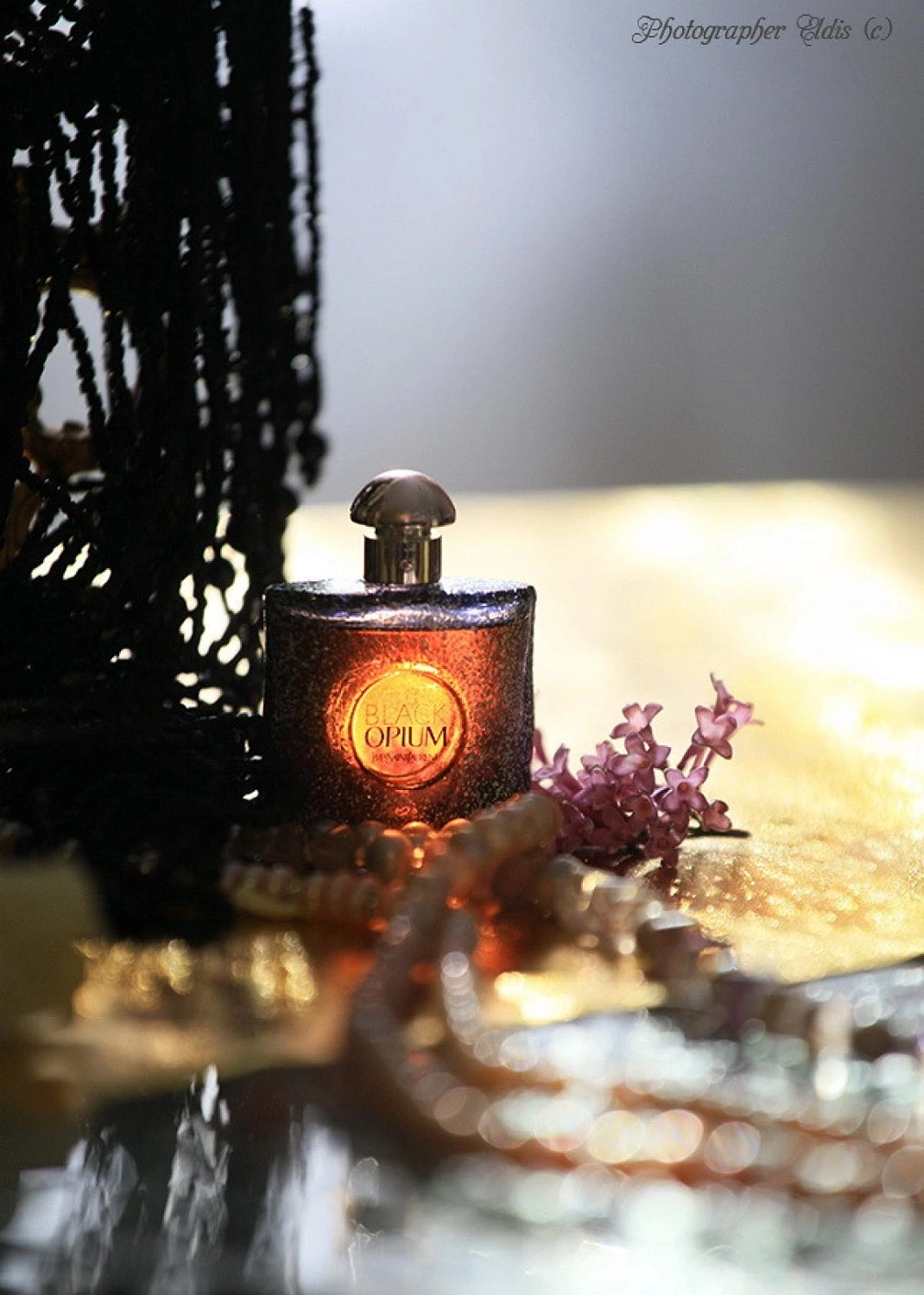 Yves Saint Laurent Black Opium Nuit Blanche