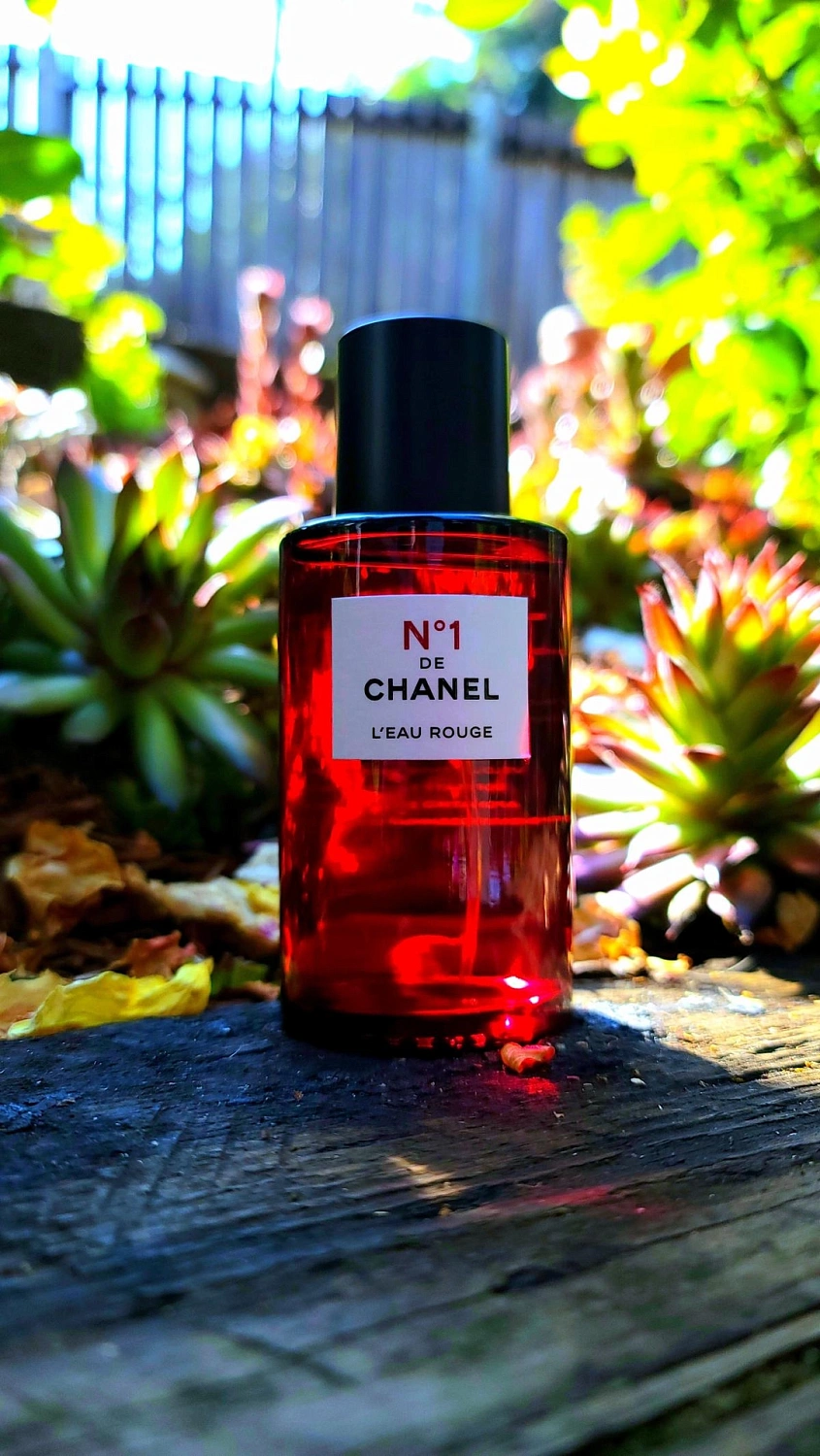 N°1 de Chanel L'Eau Rouge