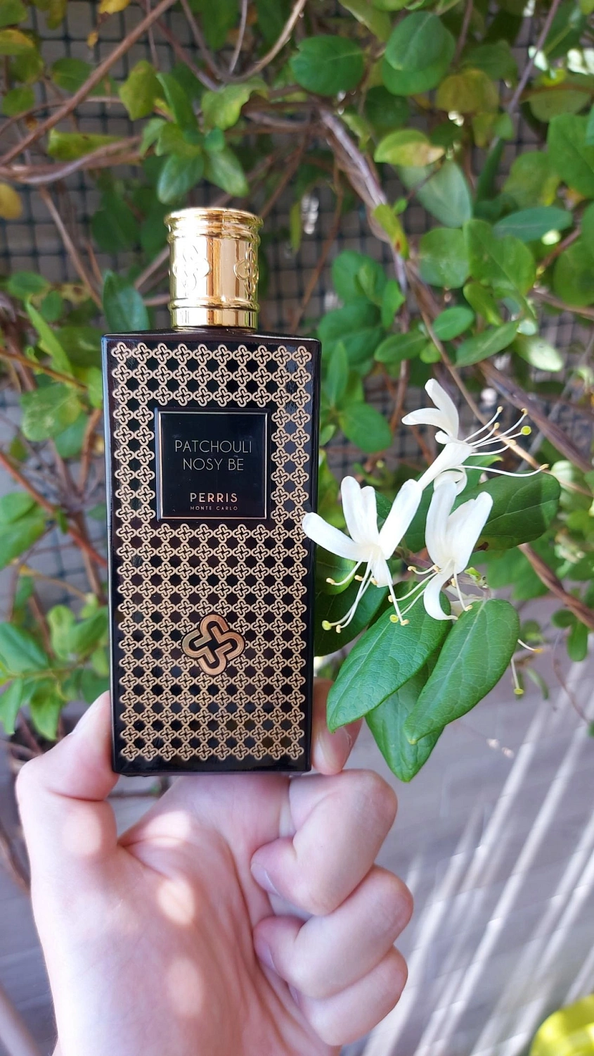 Perris Monte Carlo Patchouli Nosy Be