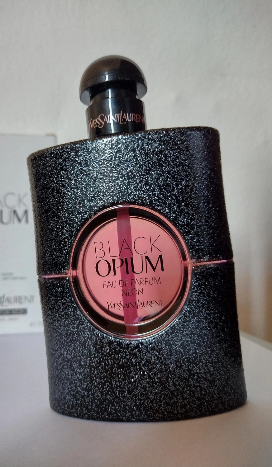Yves Saint Laurent Black Opium Neon