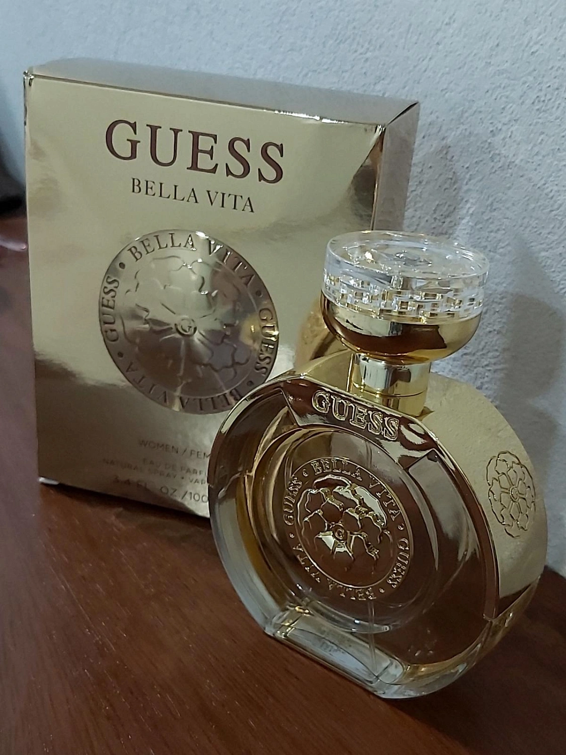 GUESS Bella Vita