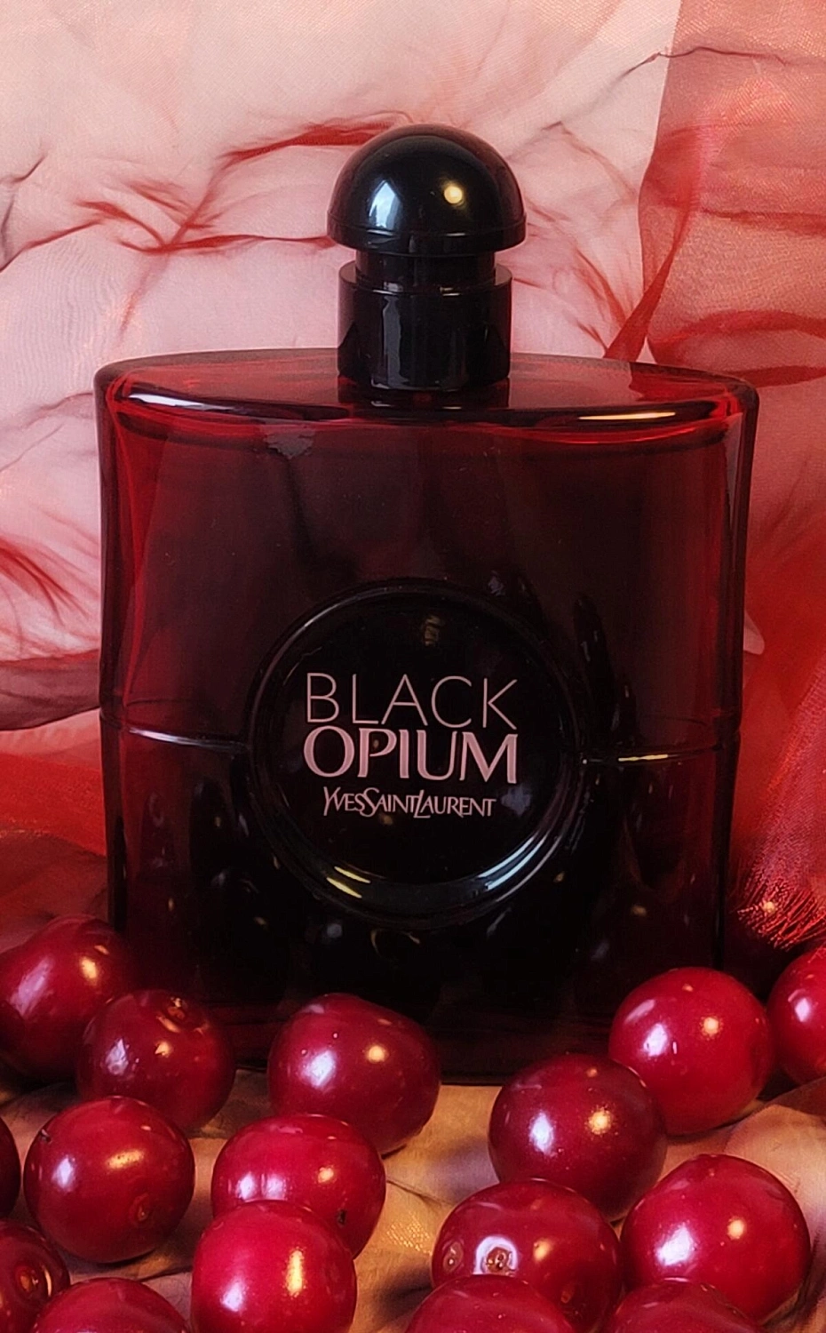 Yves Saint Laurent Black Opium Over Red