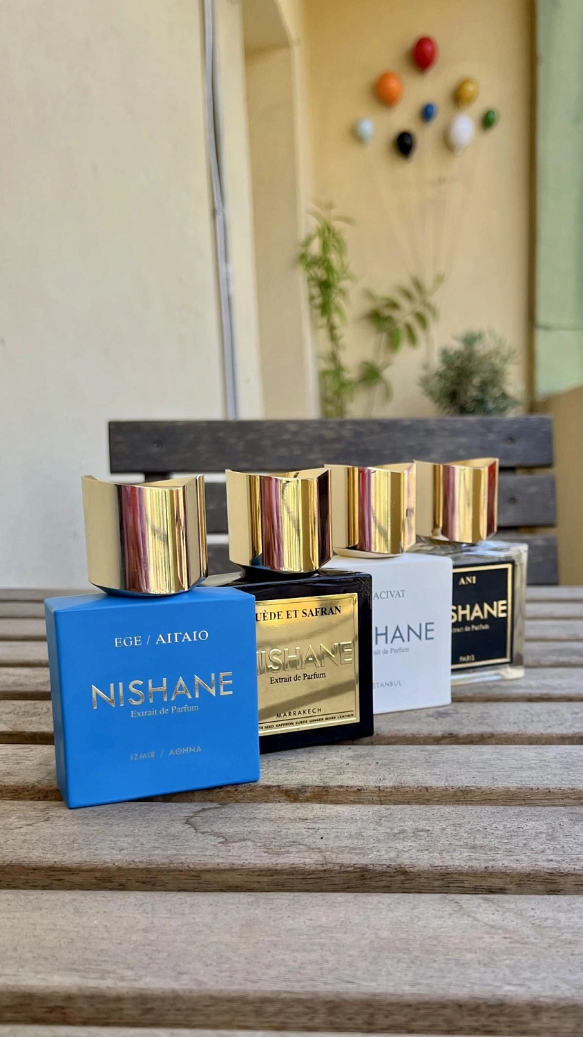 Nishane Suede et Safran