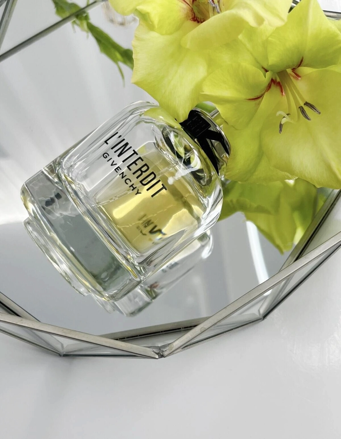 Givenchy L'Interdit (2018)