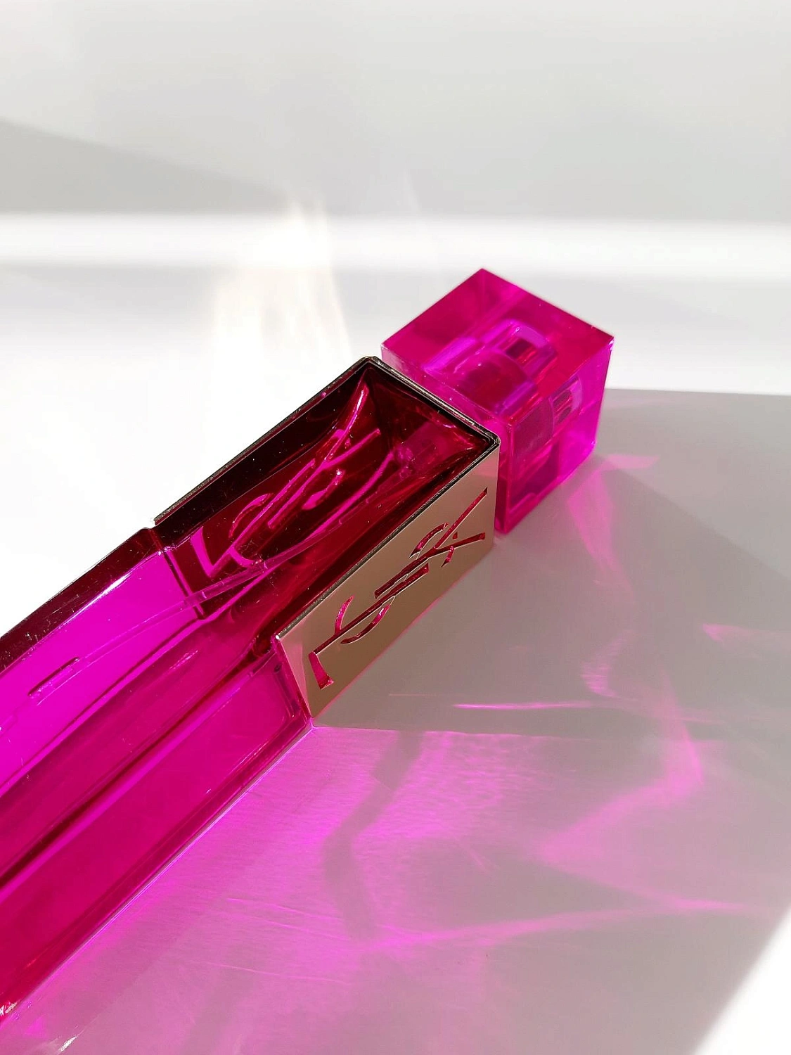 Yves Saint Laurent Elle