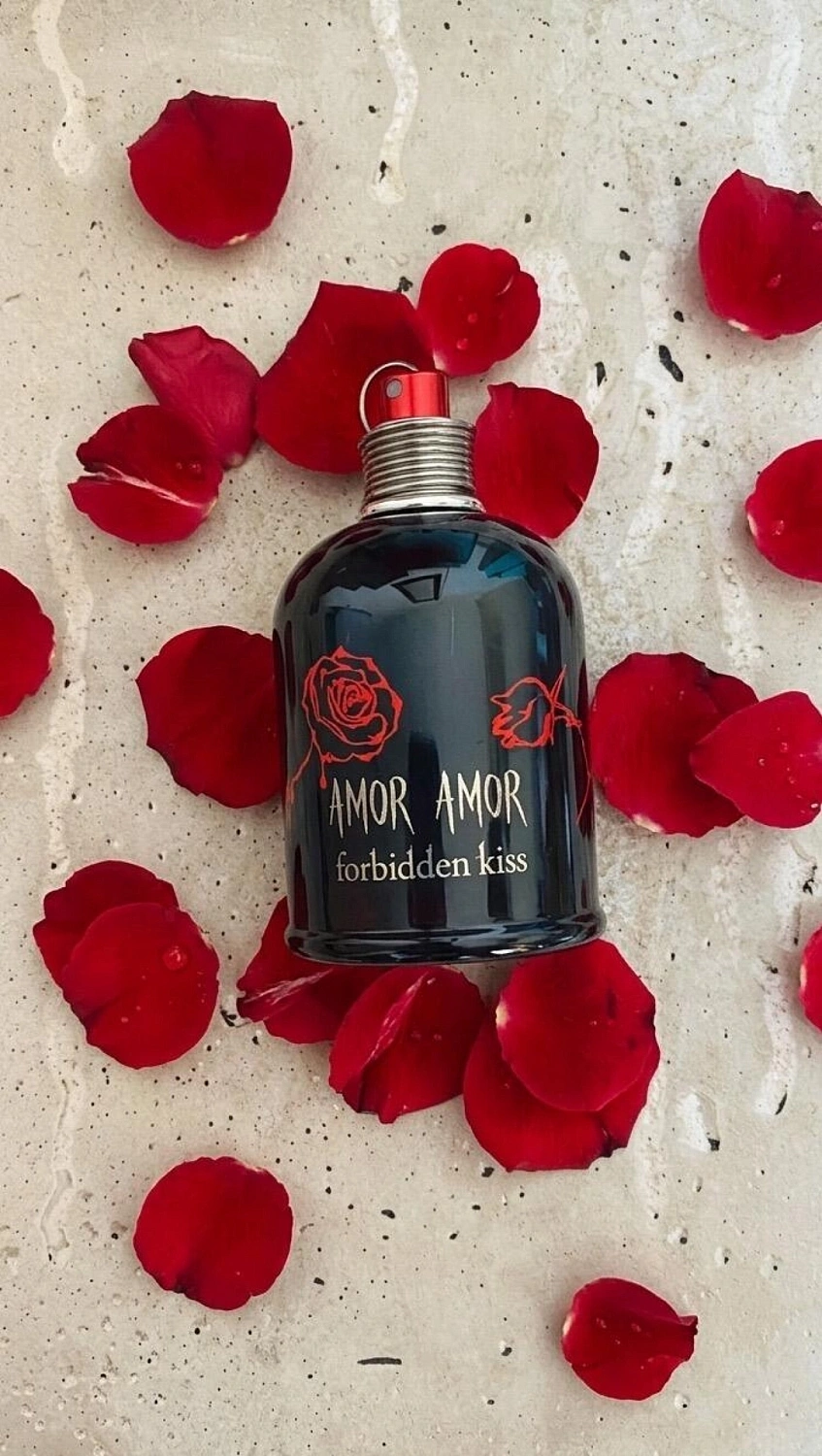 Cacharel Amor Amor Forbidden Kiss