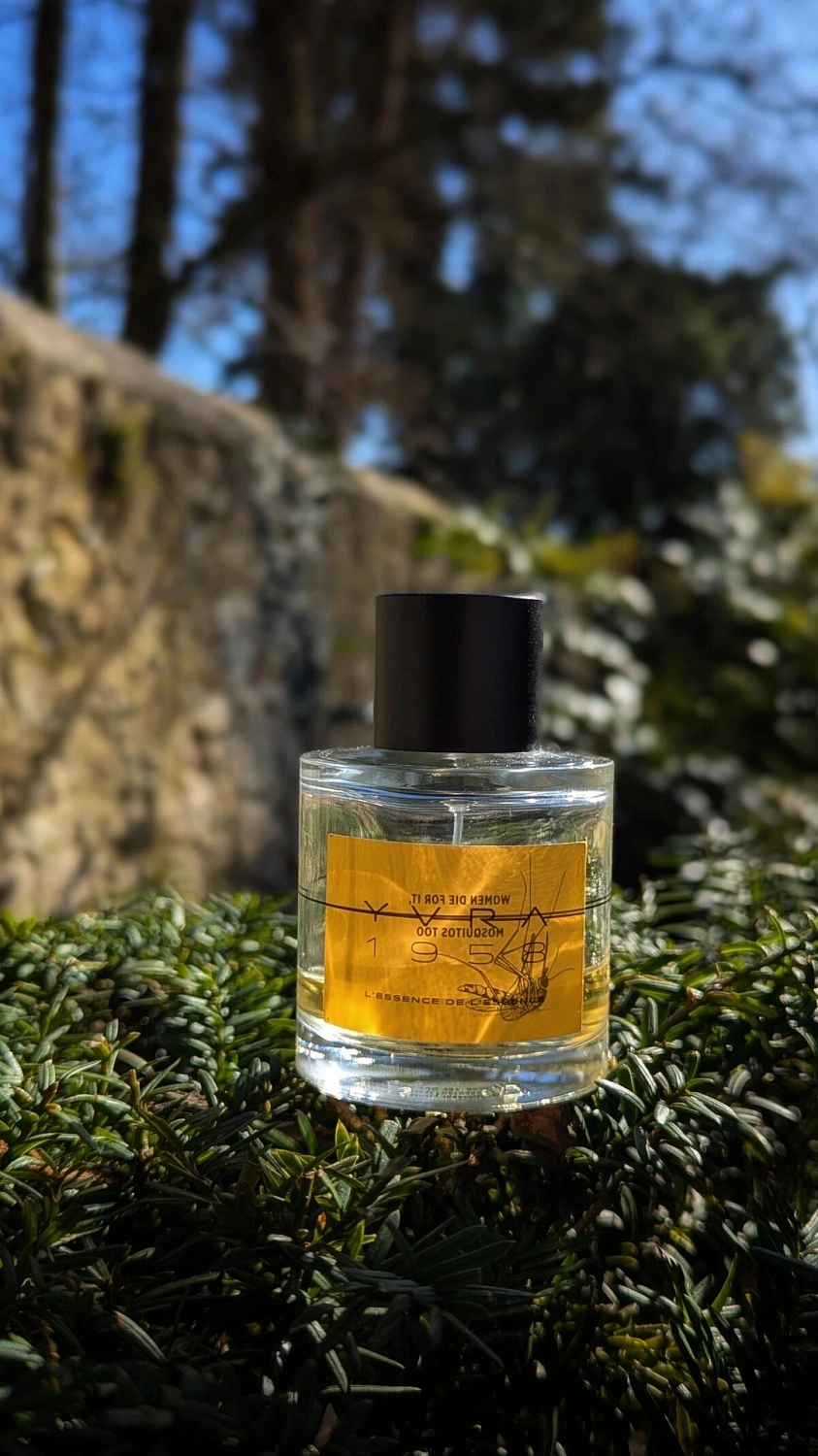 Yvra 1958 L'essence De L'essence