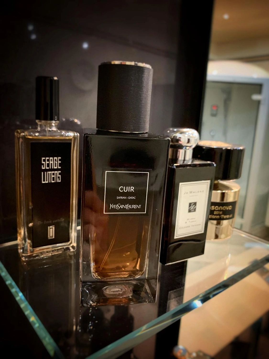 Yves Saint Laurent Cuir