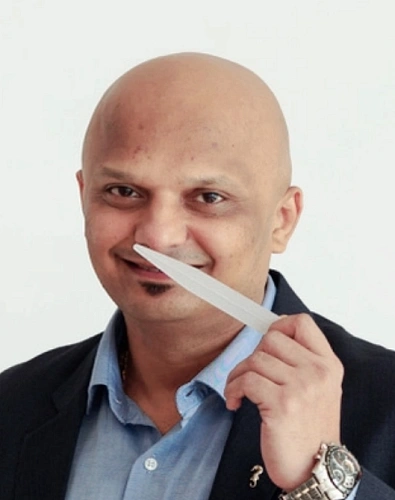 Парфюмер потребительских лайф-стайл товаров широкого профиля Santosh Shinde (Сантуш Шинде)