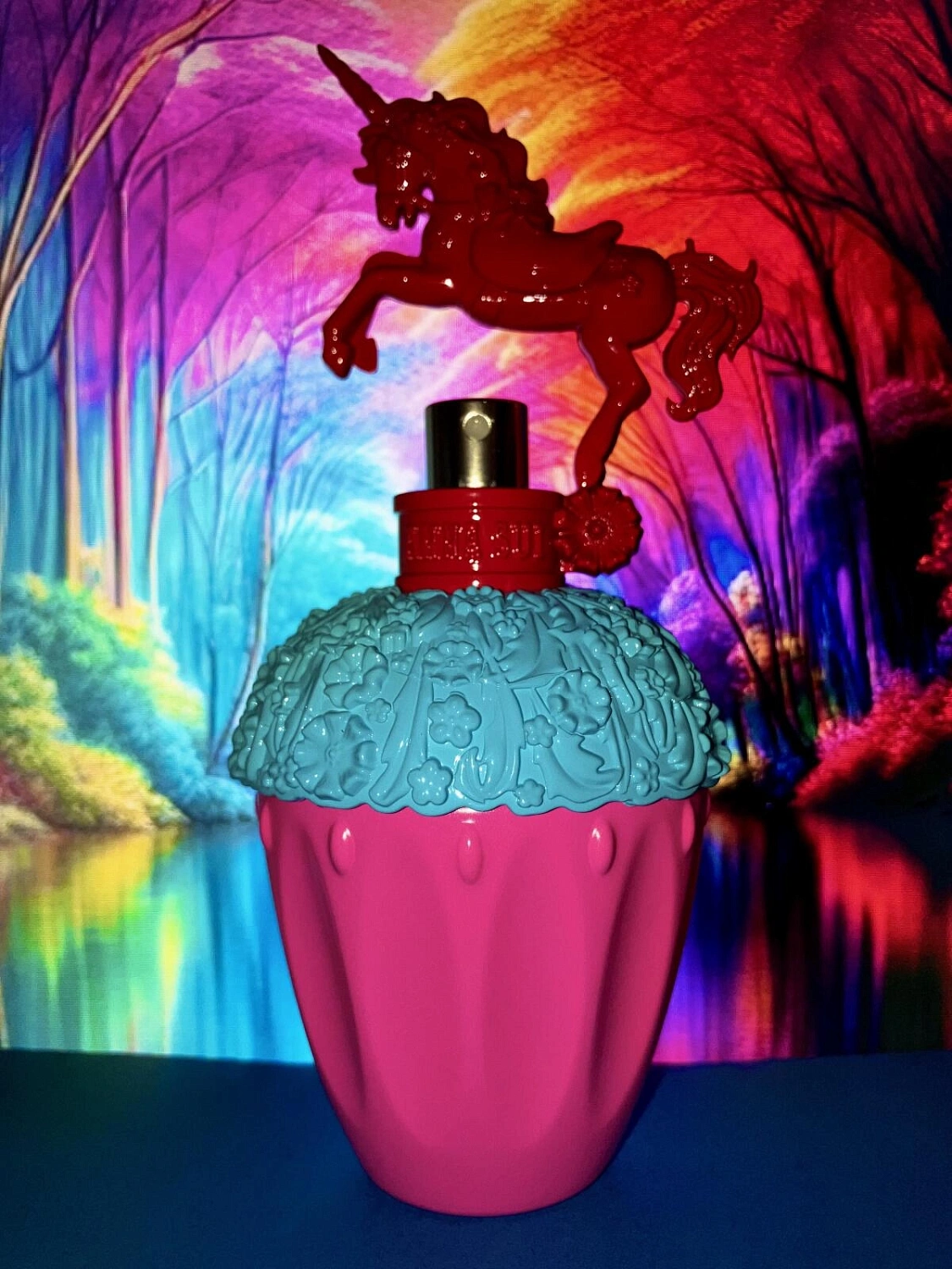 Anna Sui Fantasia Pop Surprise! Blue Red