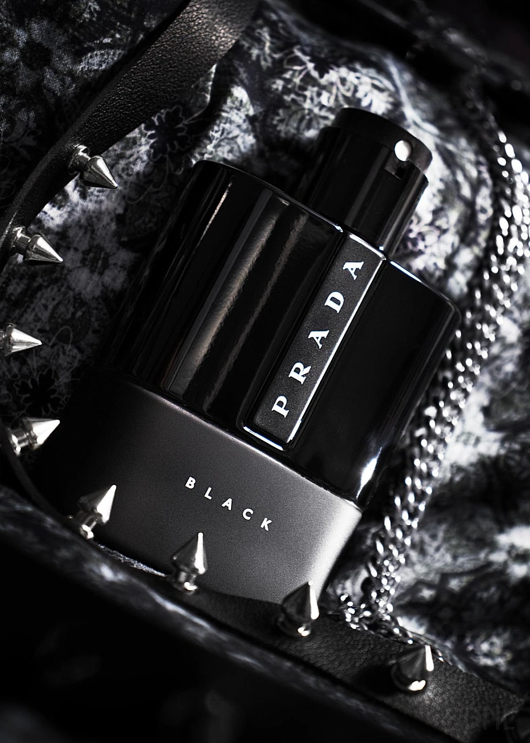 Prada Luna Rossa Black