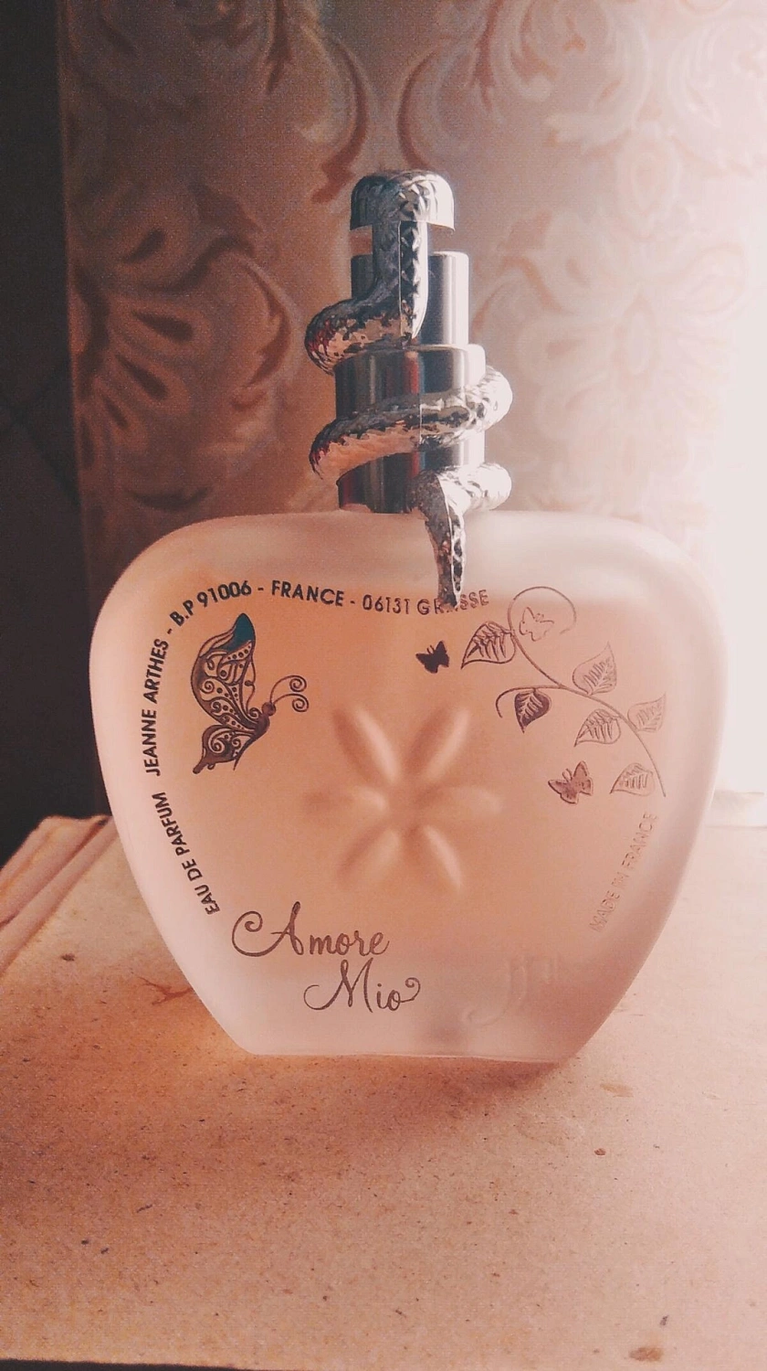 Jeanne Arthes Amore Mio Eau de Parfum