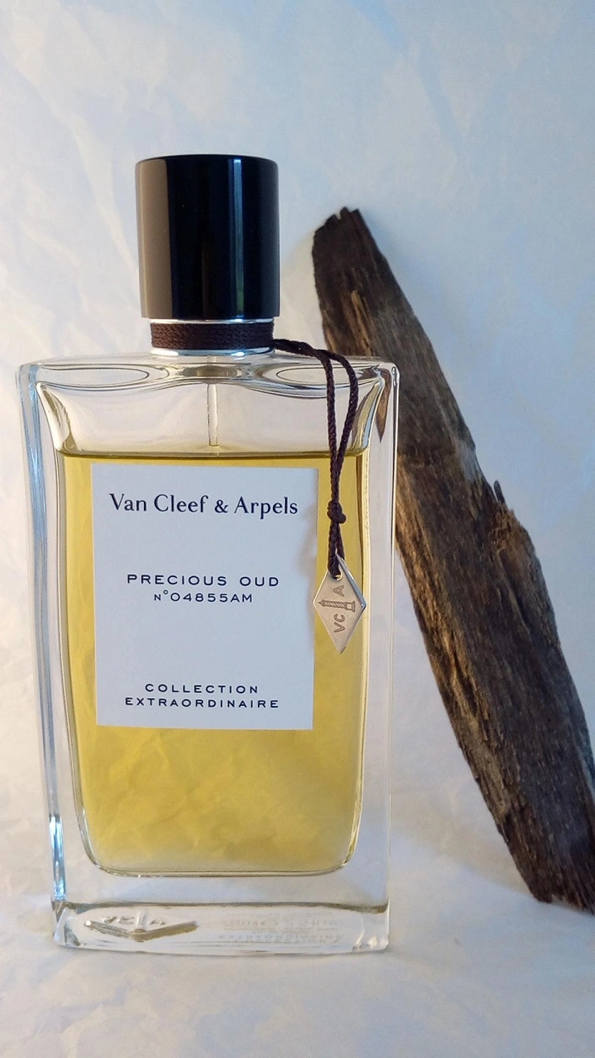Van Cleef & Arpels Collection Extraordinaire Precious Oud