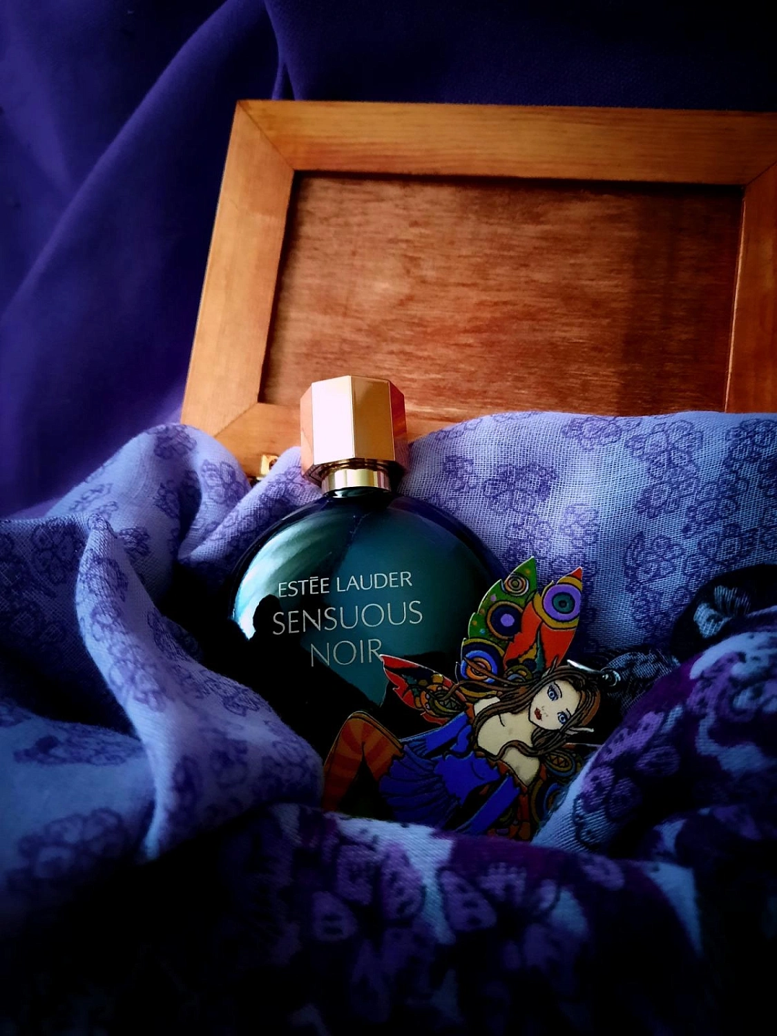 Estée Lauder Sensuous Noir