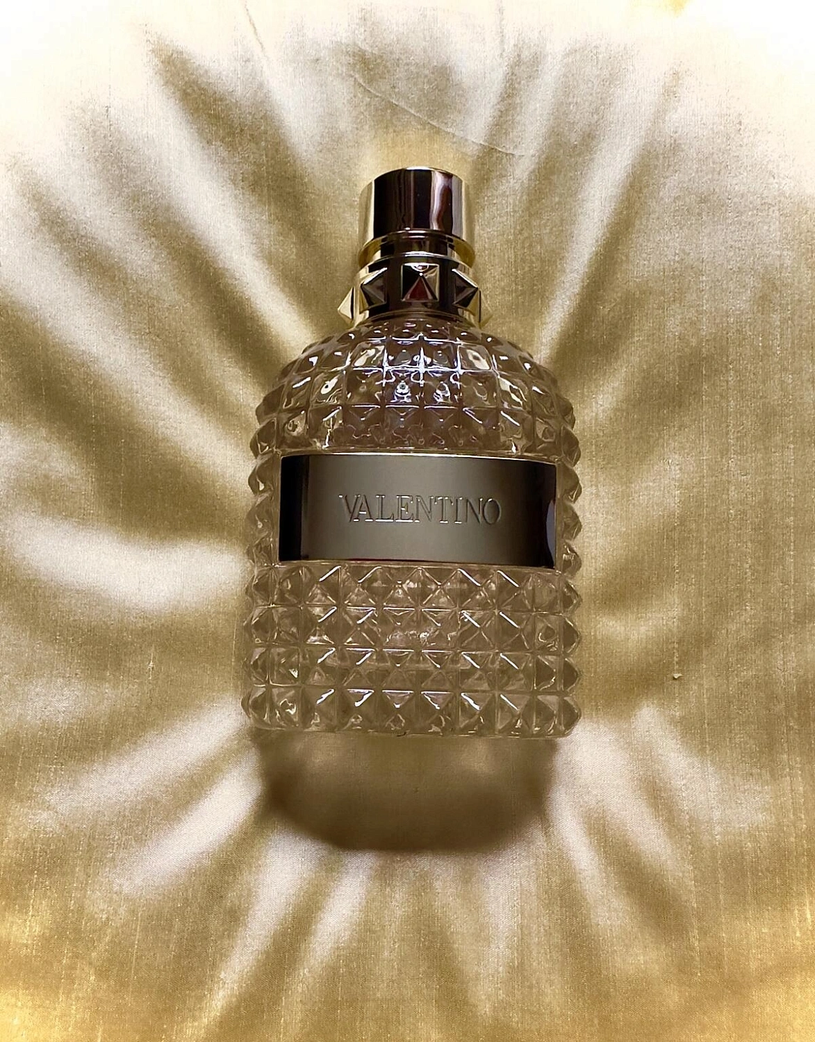 Valentino Born in Roma The Gold Uomo
