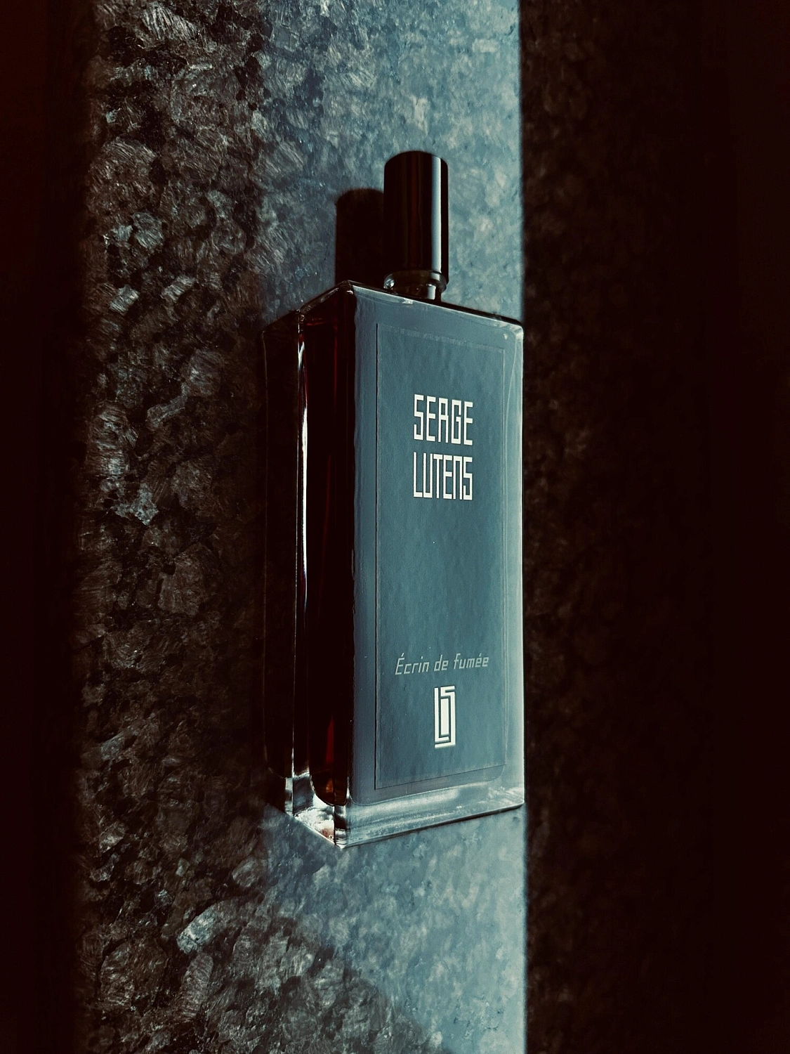 Serge Lutens Ecrin De Fumee