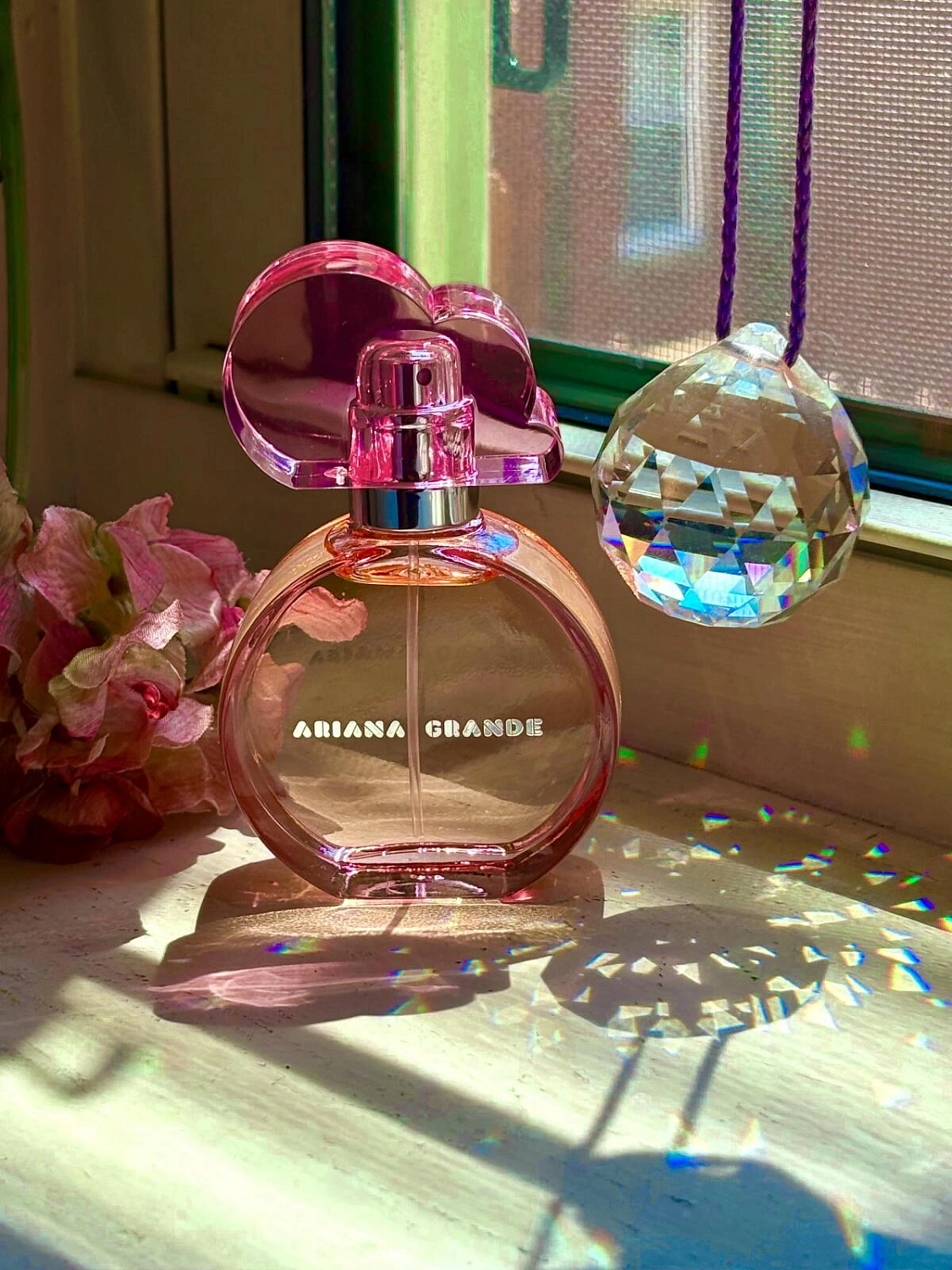 Ariana Grande Cloud Pink