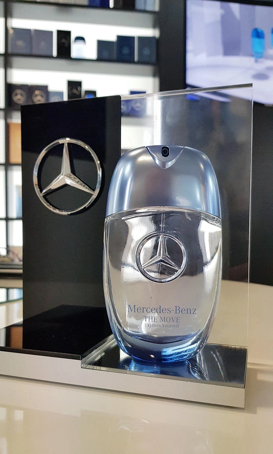 Mercedes-Benz The Move Express Yourself