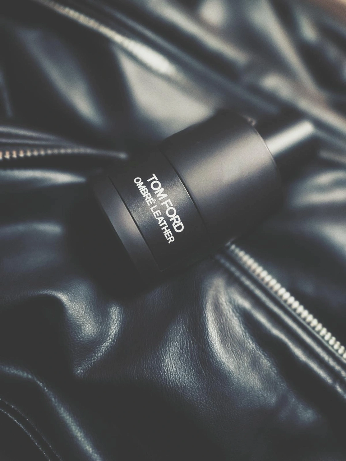 Tom Ford Ombre Leather (2018)