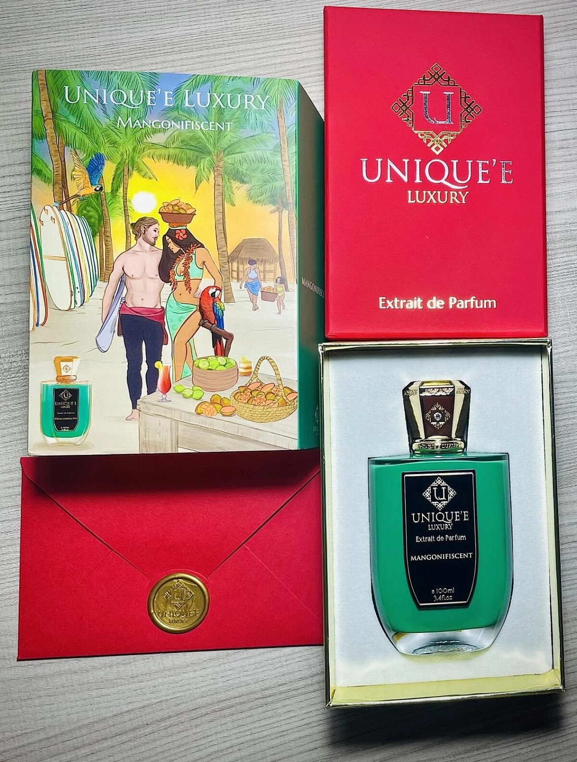 Unique'e Luxury Mangonifiscent