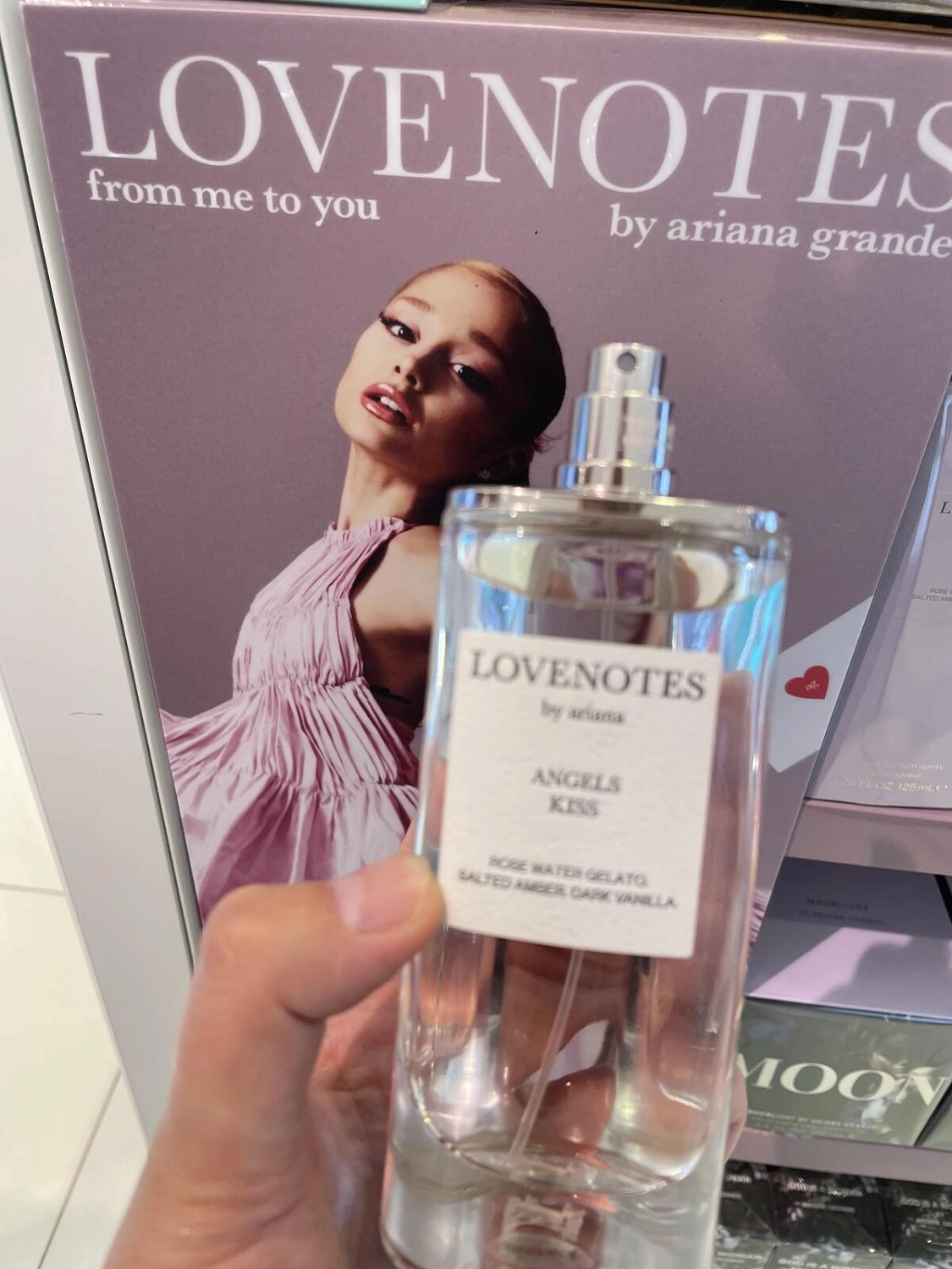 Ariana Grande Angels Kiss