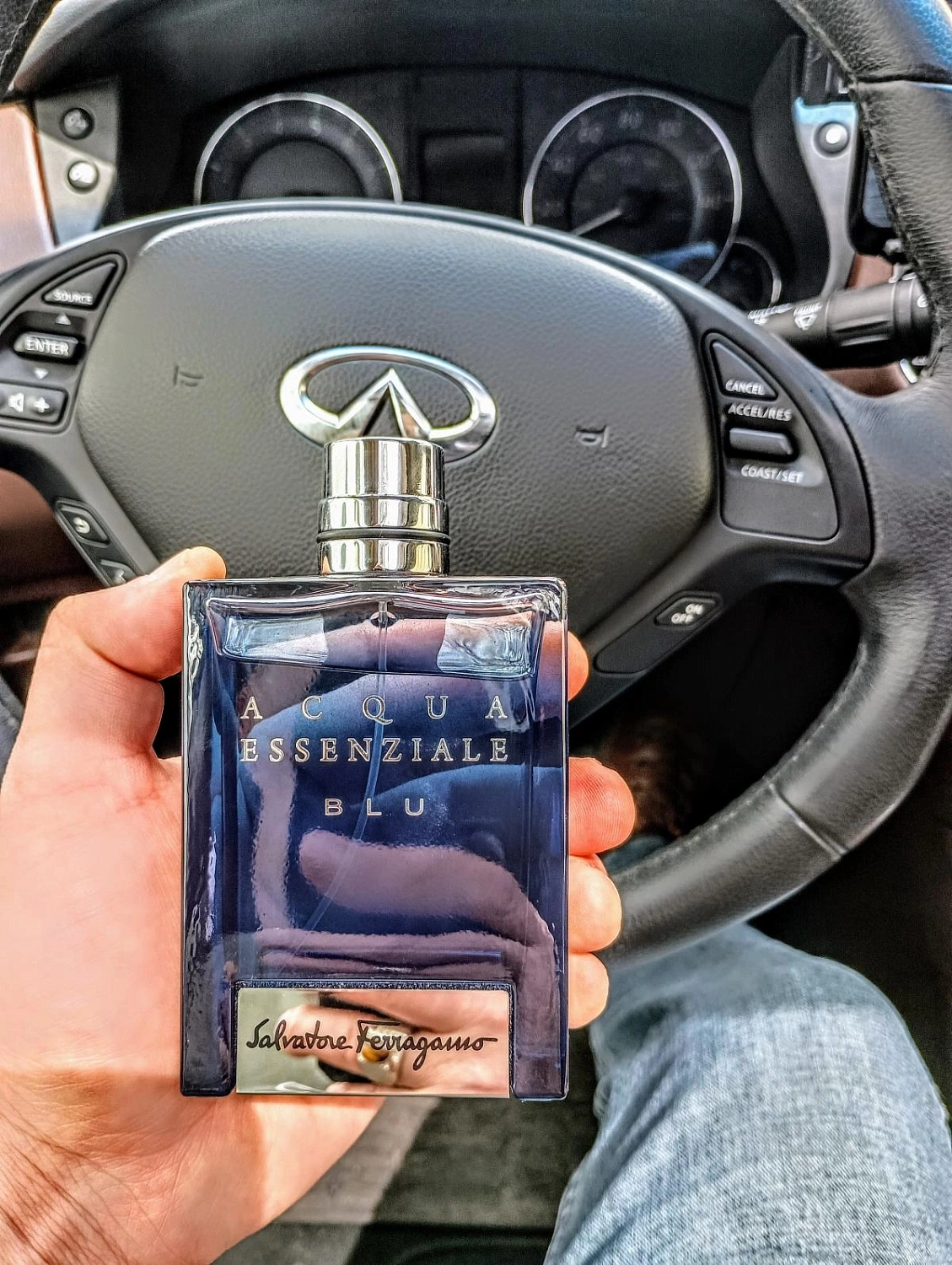 Salvatore Ferragamo Acqua Essenziale Blu