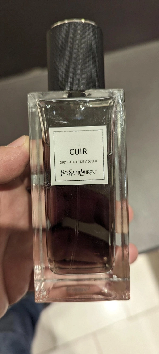 Yves Saint Laurent Cuir (2023)