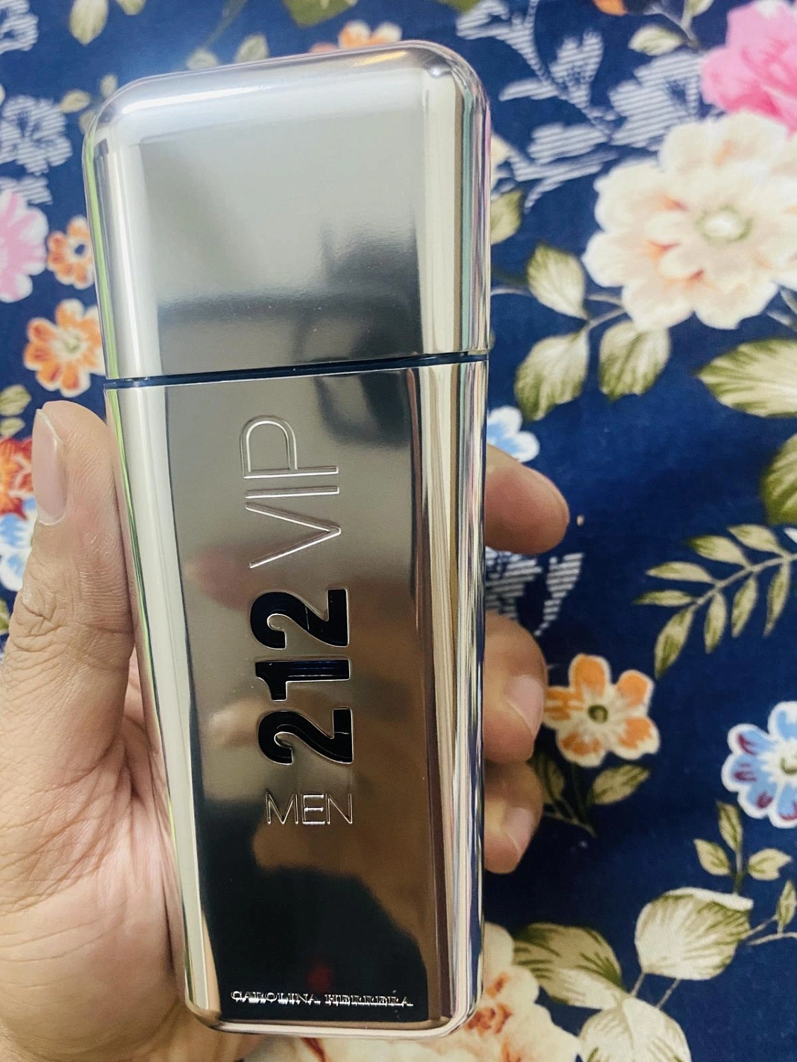 Carolina Herrera 212 Vip Men