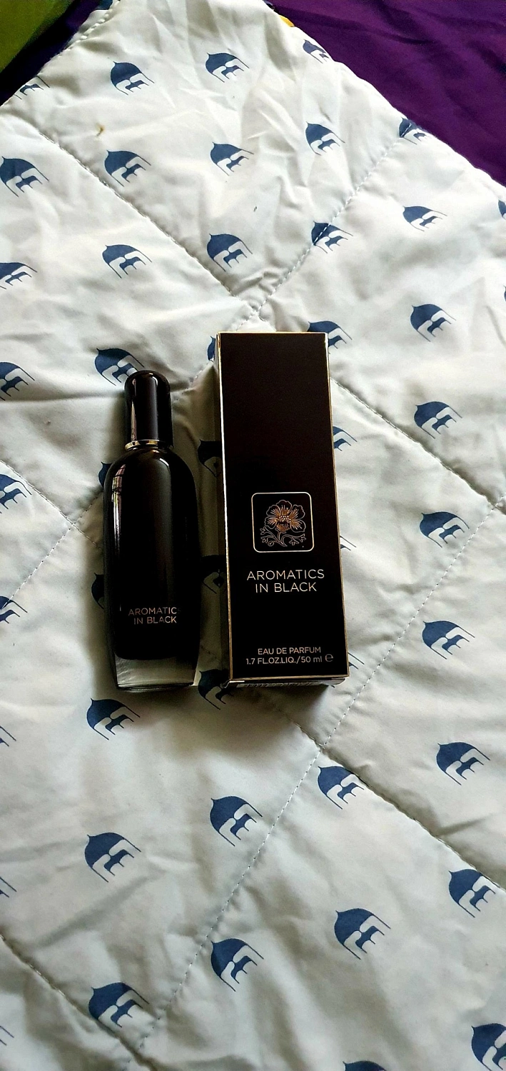 Clinique Aromatics in Black