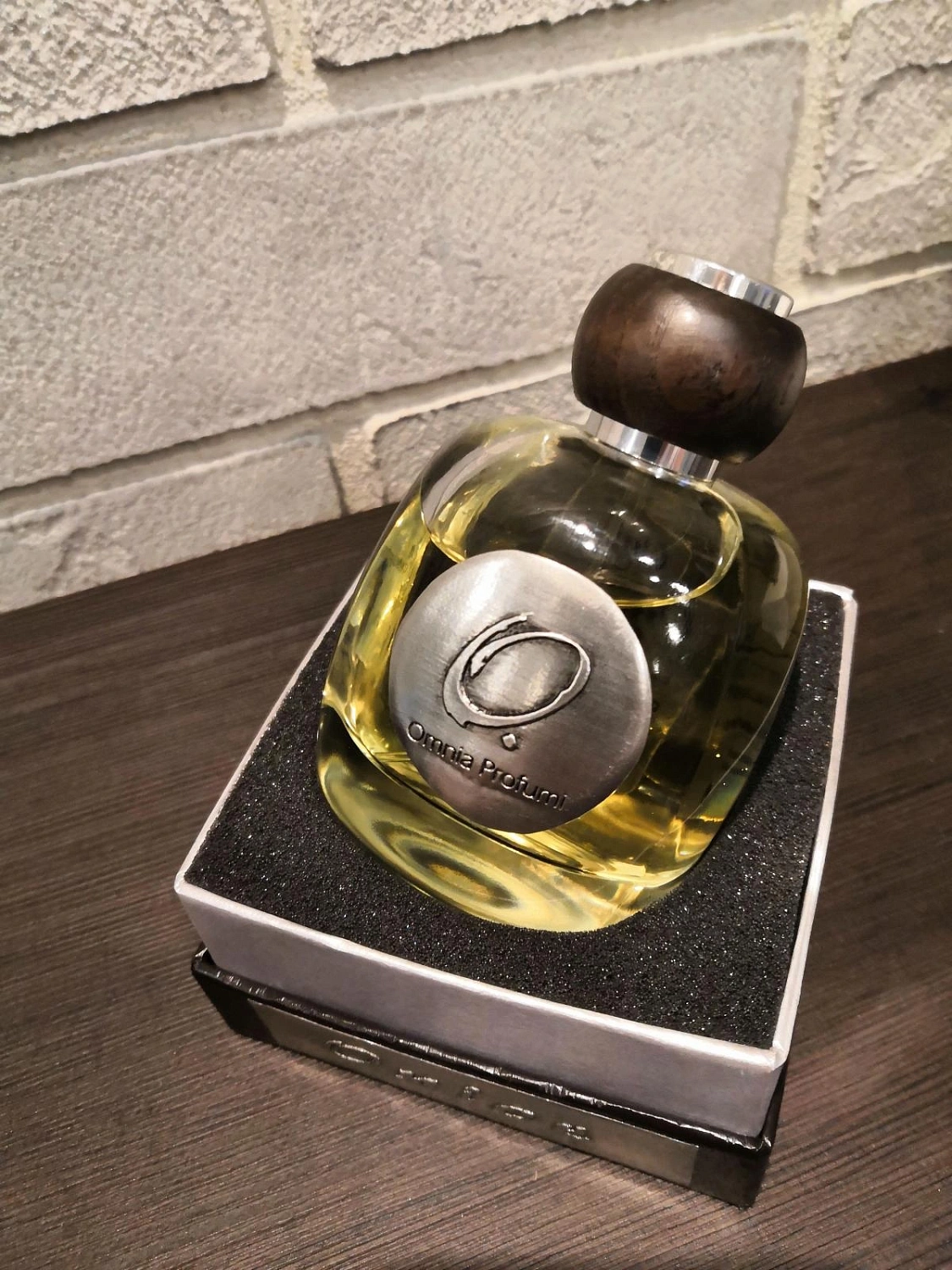 Omnia Profumi Onice