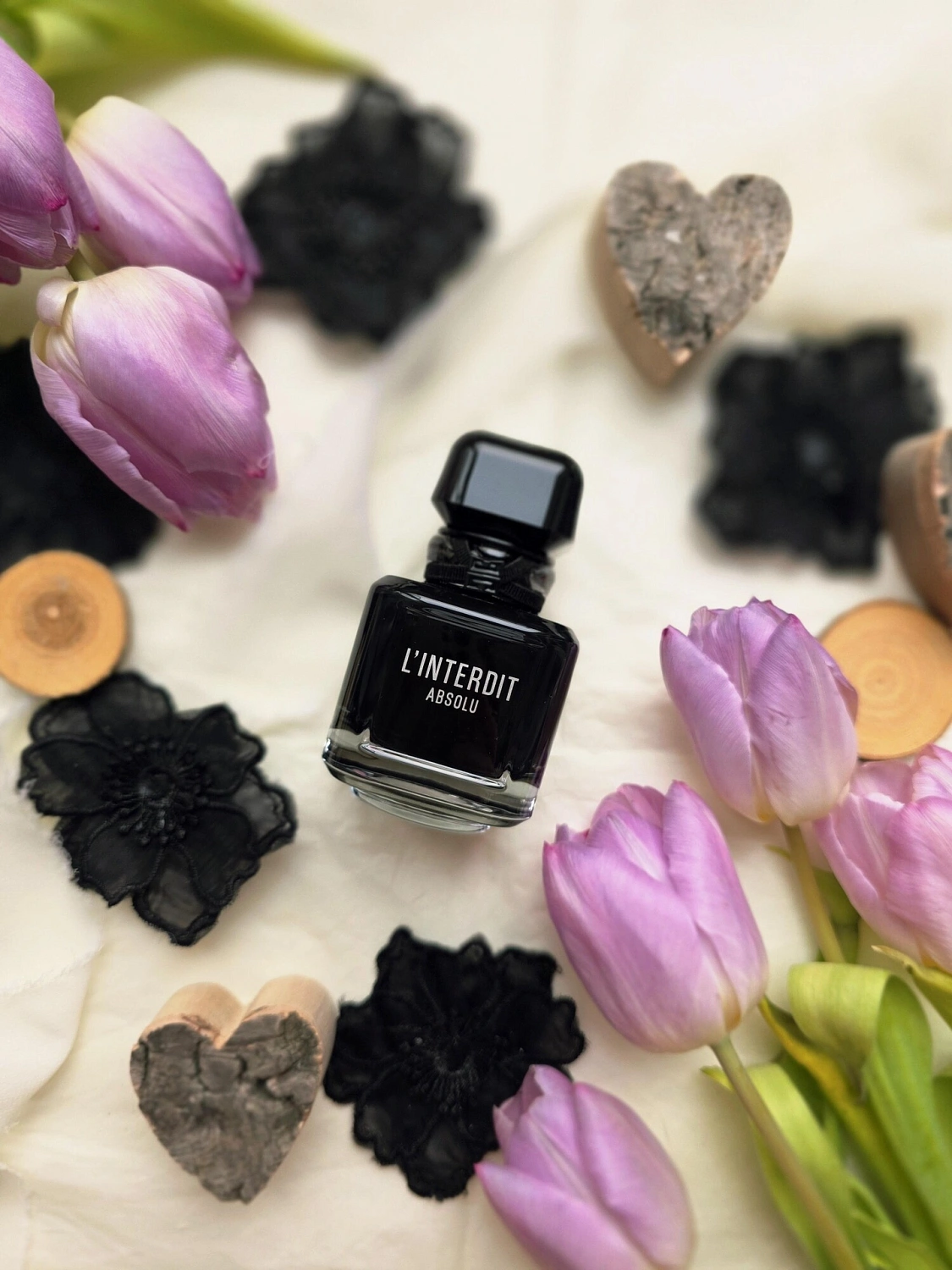 Givenchy L'Interdit Absolu