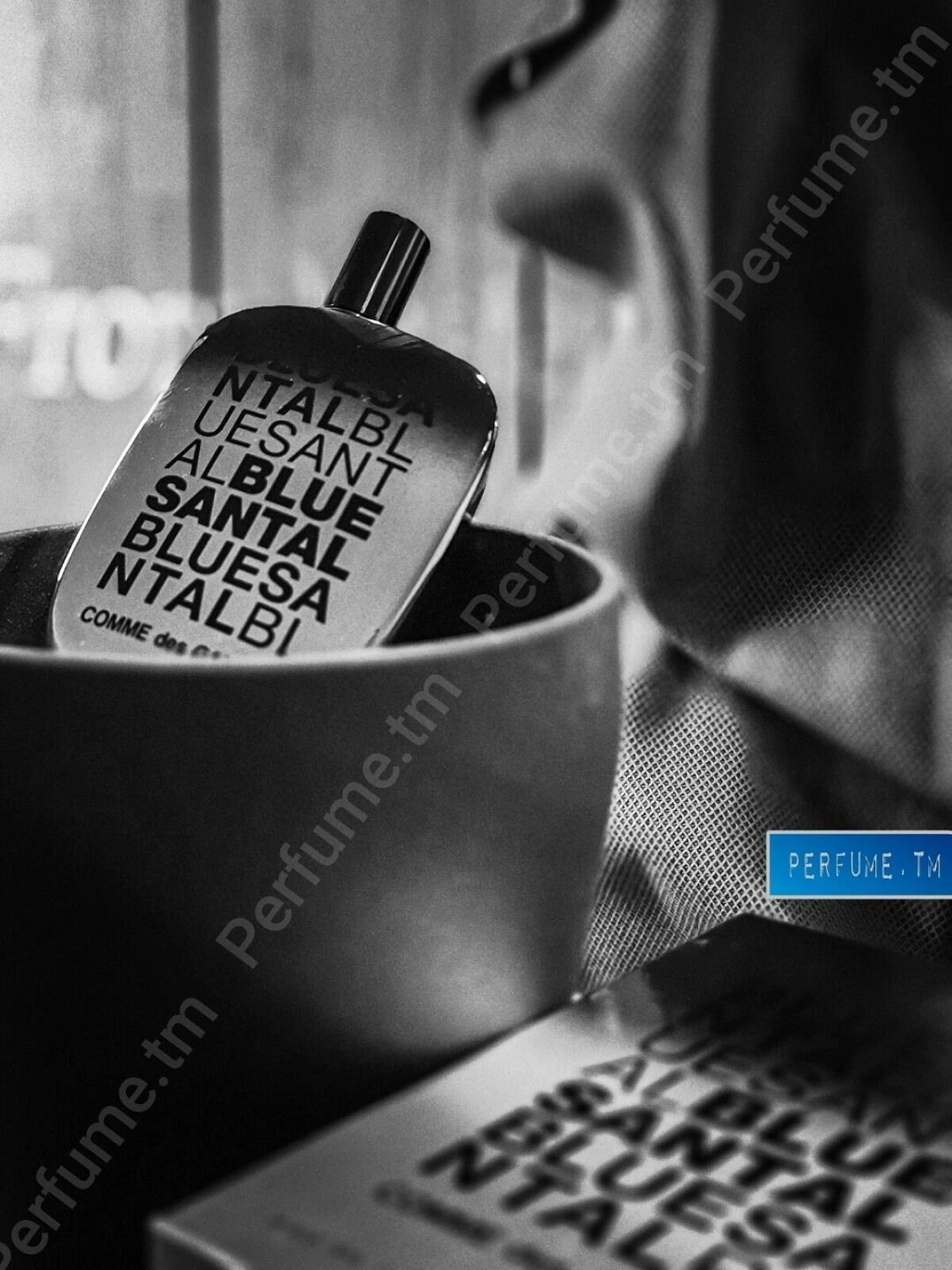 Comme des Garçons Blue Santal