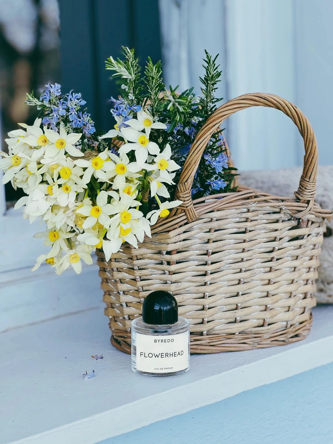 BYREDO Flowerhead