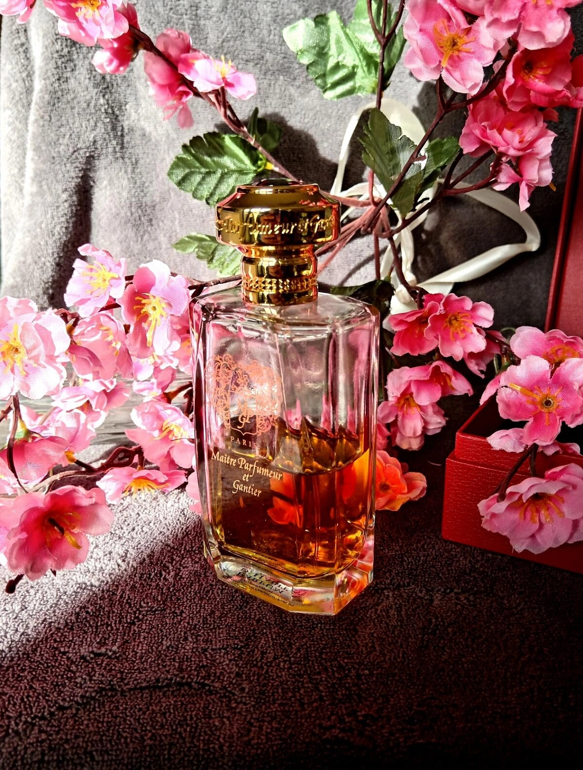 Maître Parfumeur et Gantier Parfum d'Habit