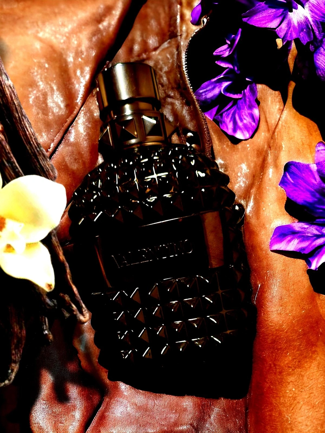Valentino Uomo Intense 2021